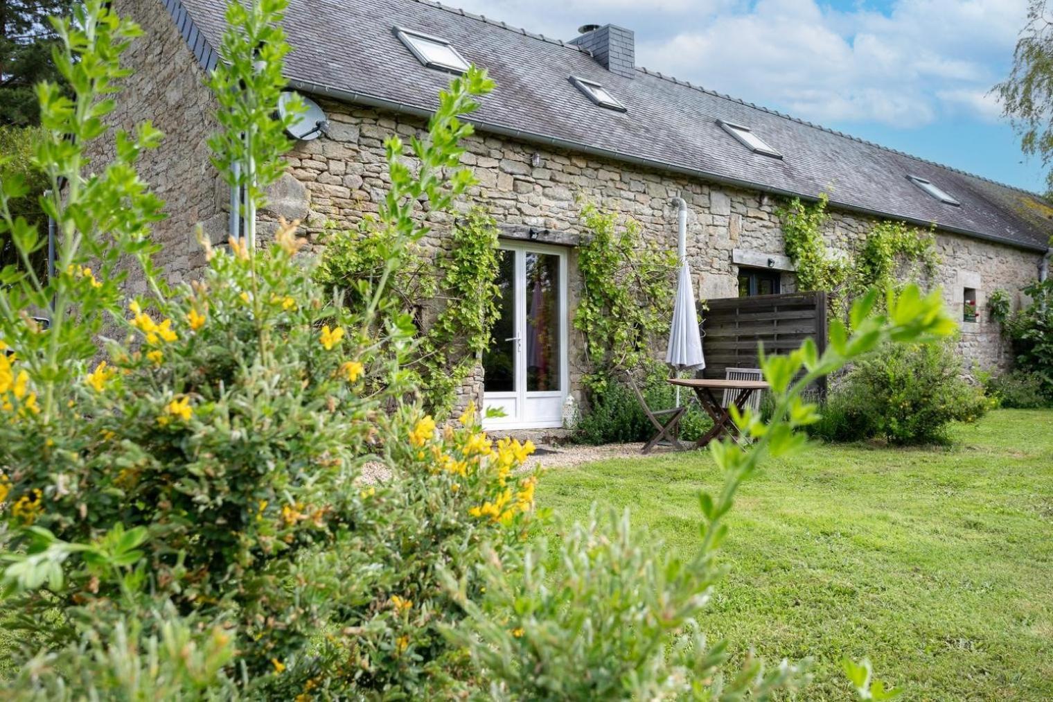 Domaine De La Blanche Hermine Plounerin Bagian luar foto