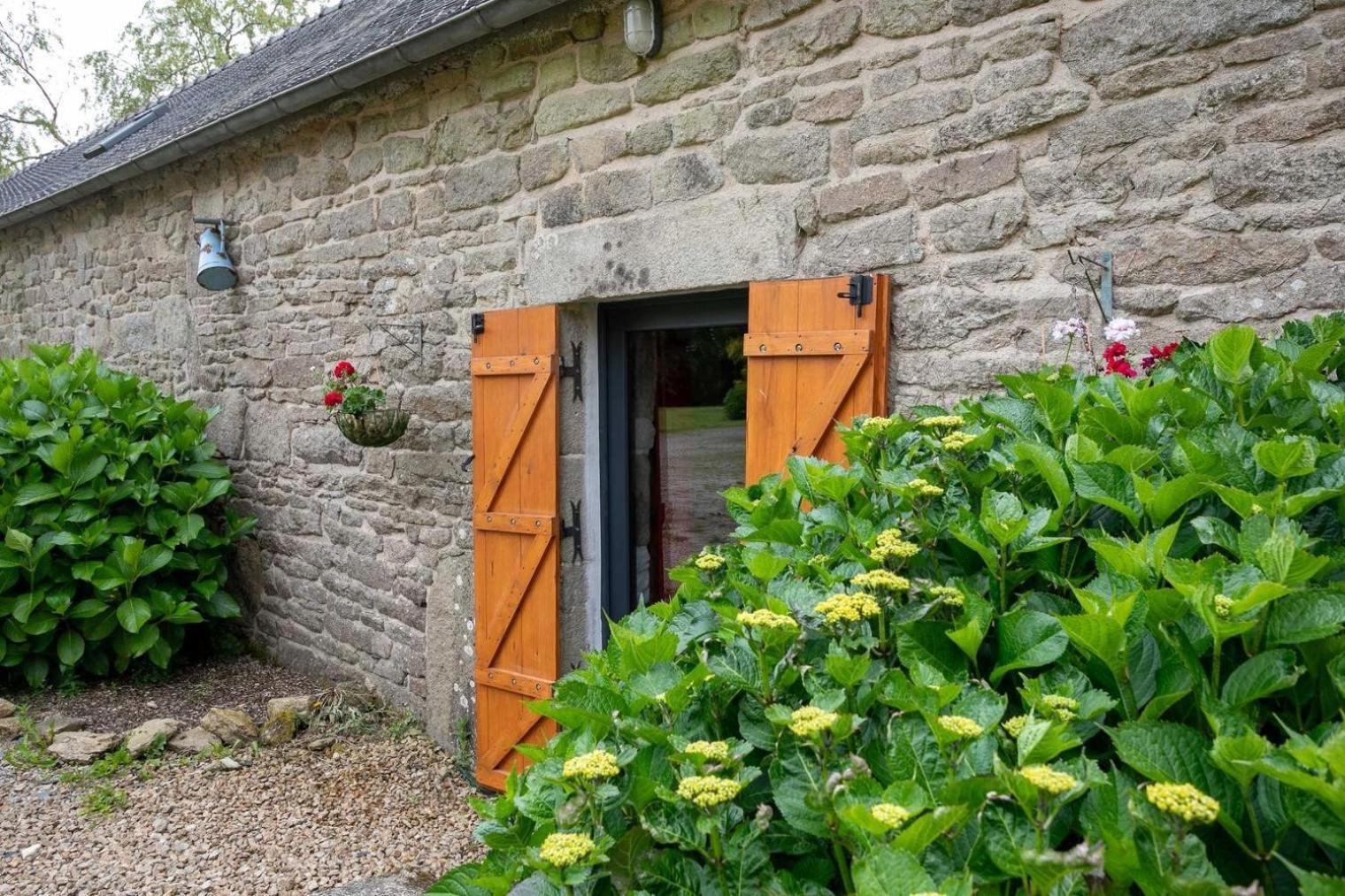 Domaine De La Blanche Hermine Plounerin Bagian luar foto